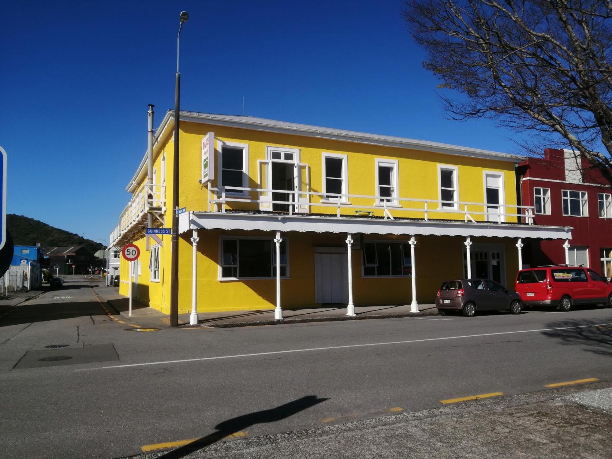The Duke Hostel Greymouth Exterior photo The former Bank of New Zealand building in 2013