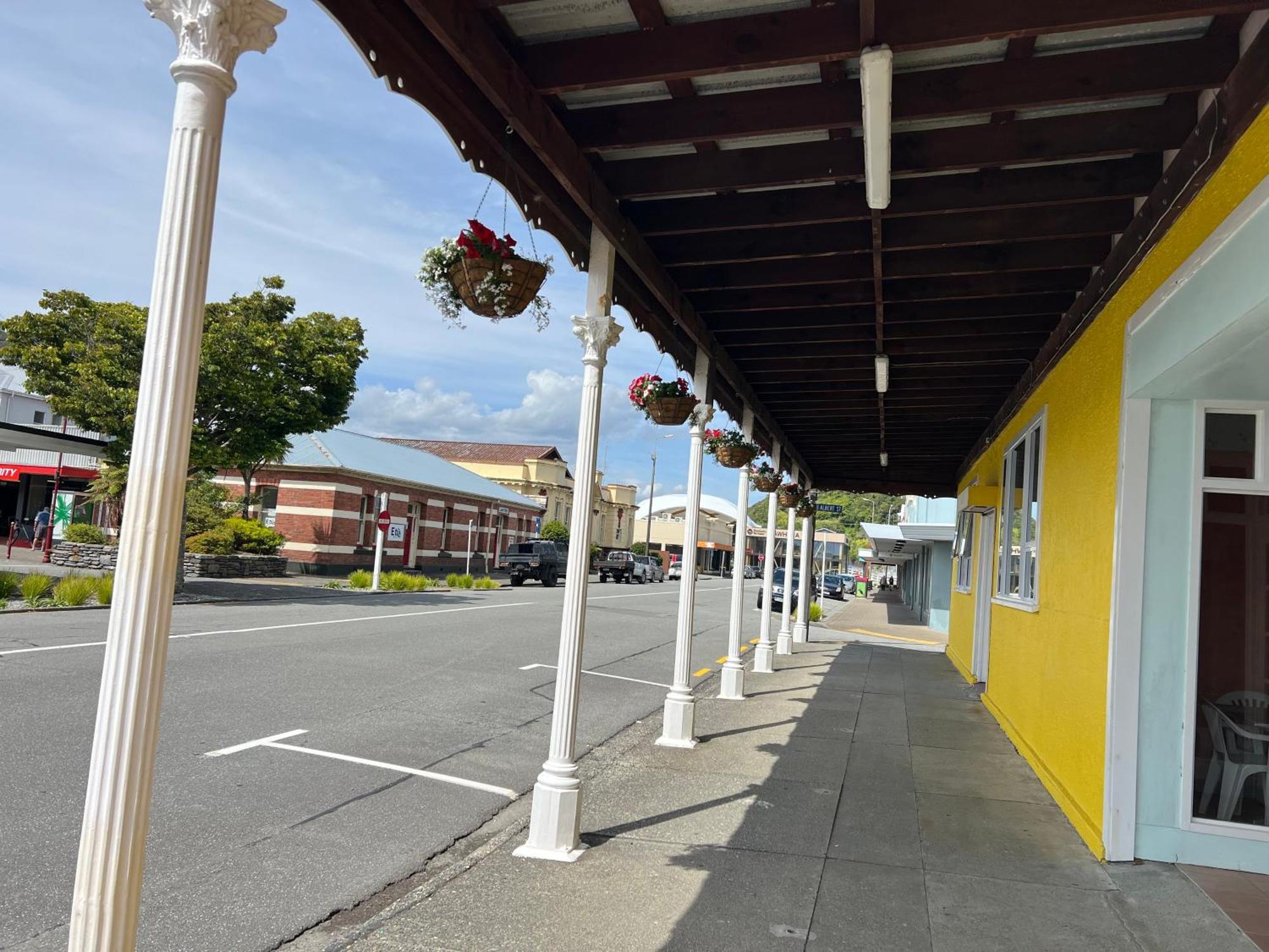 The Duke Hostel Greymouth Exterior photo The historic downtown of Half Moon Bay