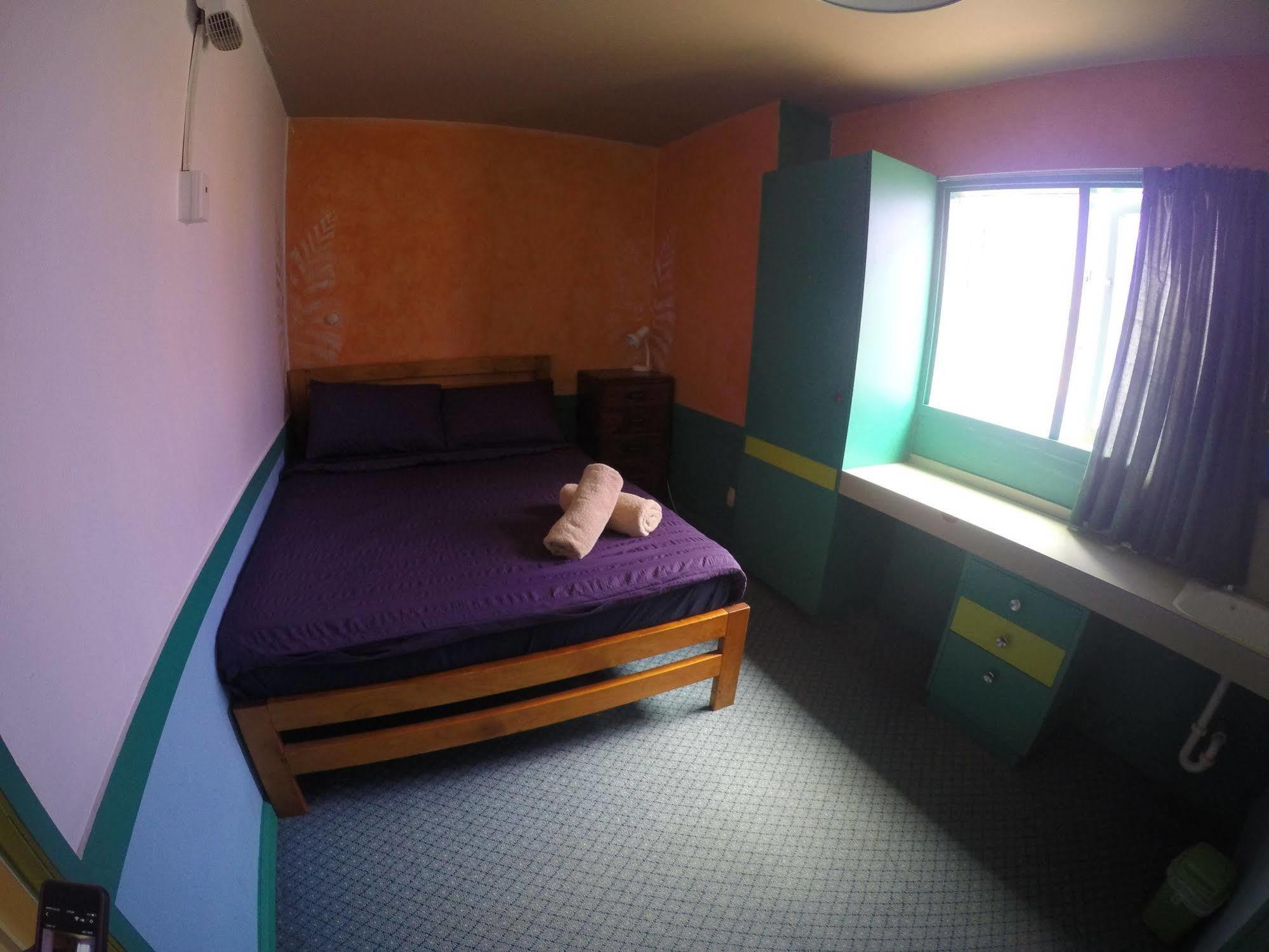 The Duke Hostel Greymouth Exterior photo A room at the hostel